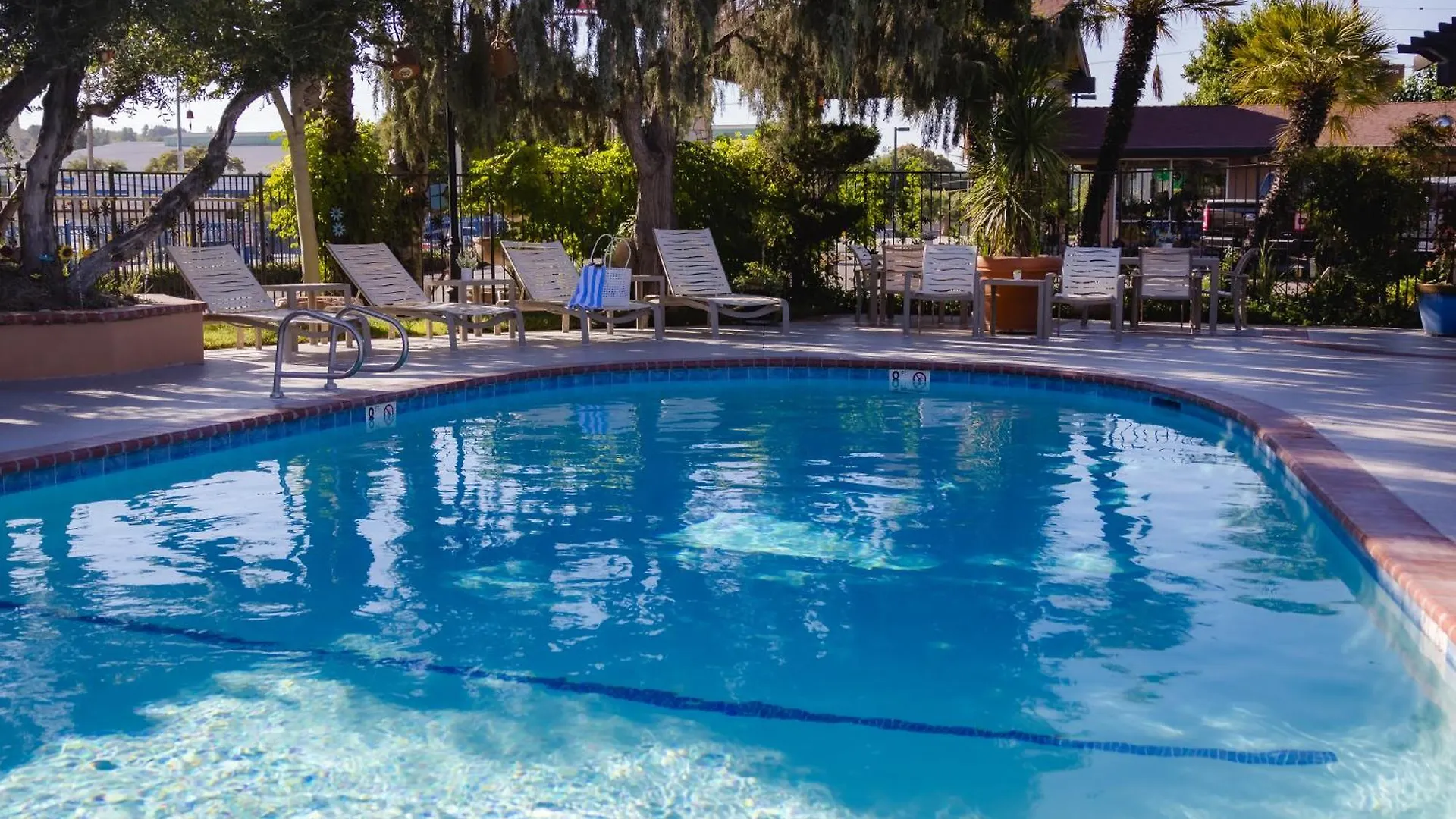 6 Budget Hotels Near Ravine Waterpark That Deliver Real Value