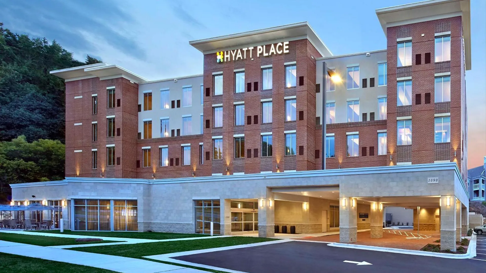 Where to Stay in Research Triangle: 4 Best Business Hotels