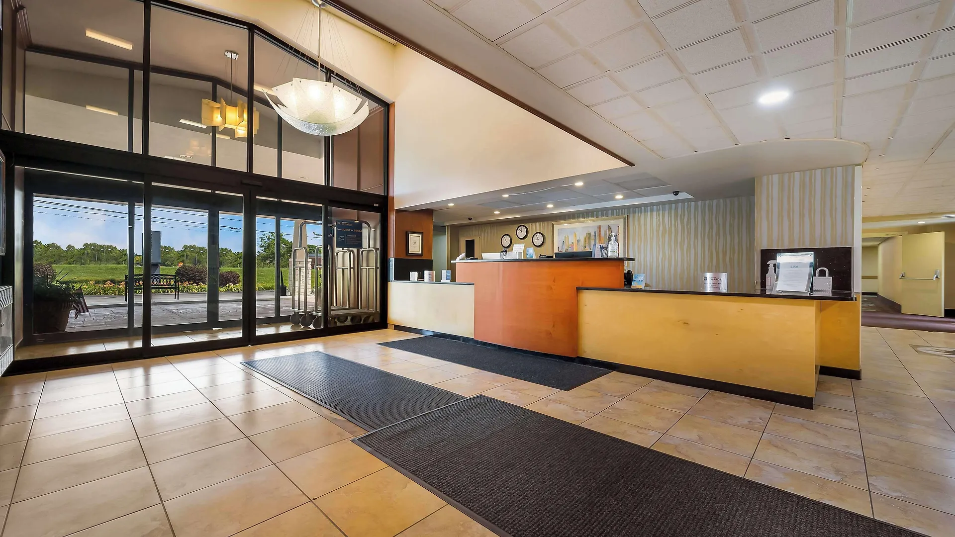 4 Solid 3-Star Stays Close to Whispering Willows Golf Course