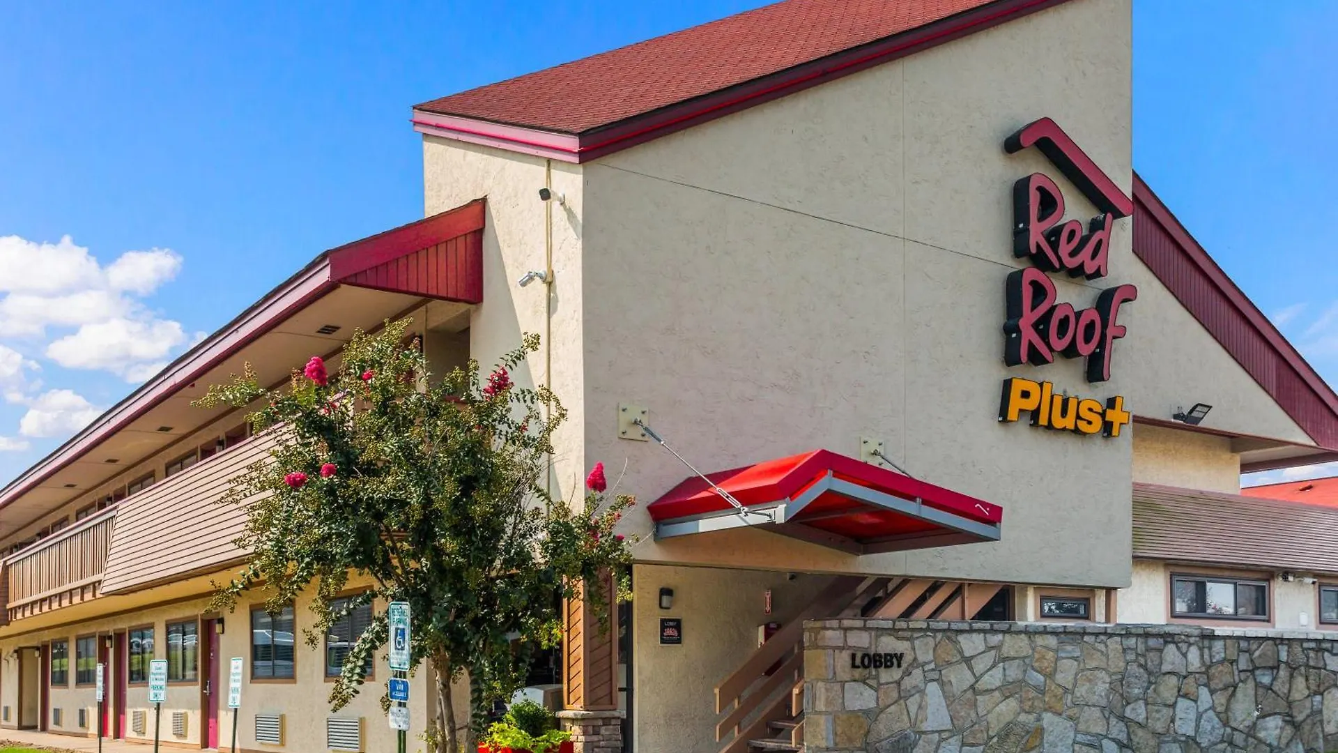 4 Smart Budget Hotels Near Drakes Creek Park to Book