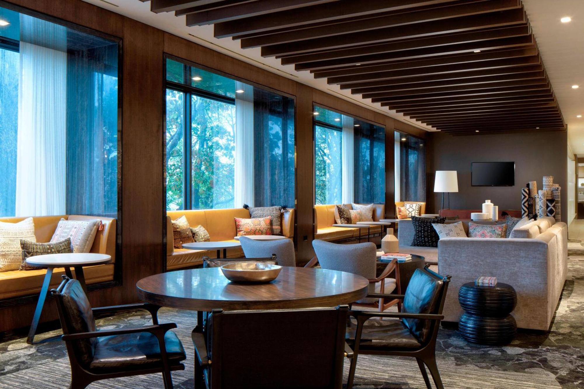 6 Four-Star Hotels in Queens That Actually Deliver