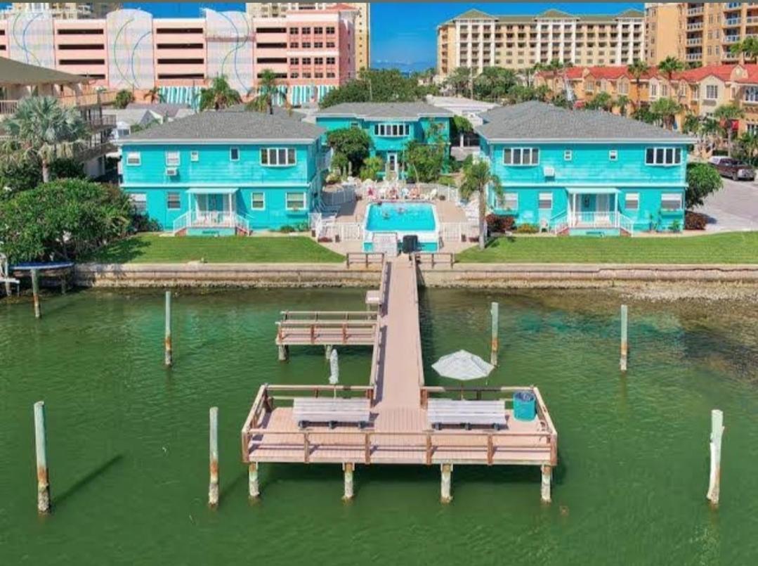 4 Central Hotels Near Clearwater Marine Aquarium for Easy Beach Access