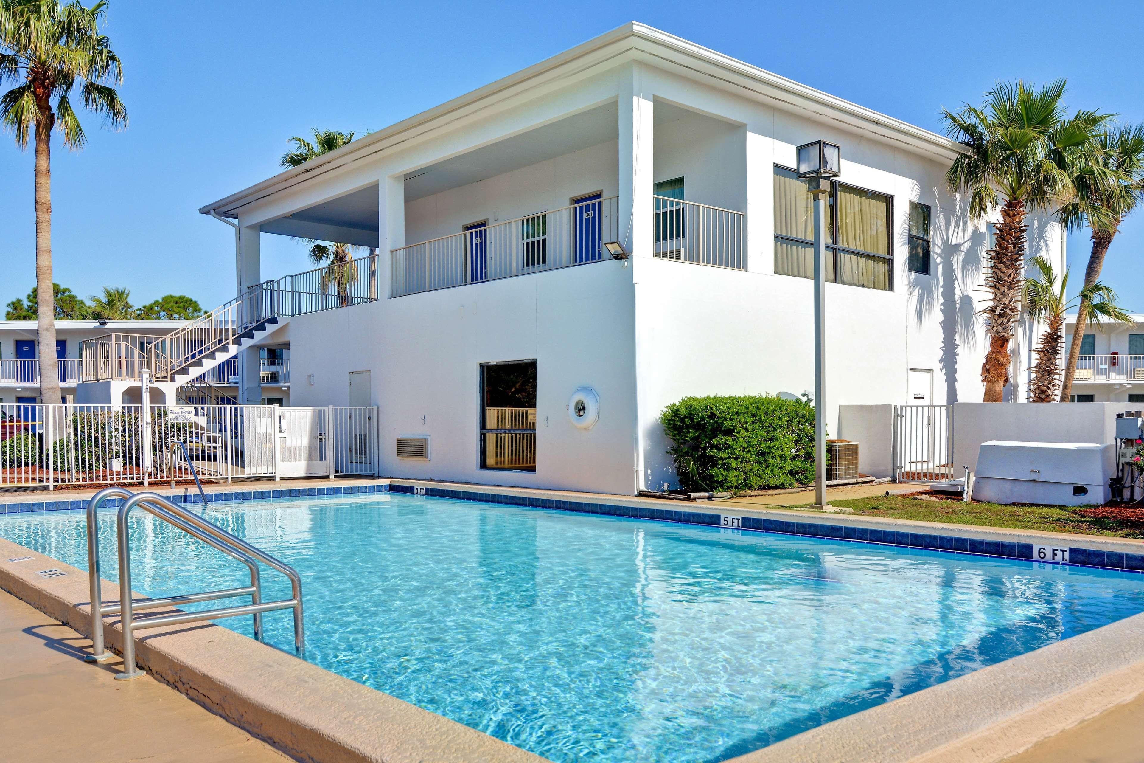 6 Budget Hotels Near Fantasea Scuba Worth Booking