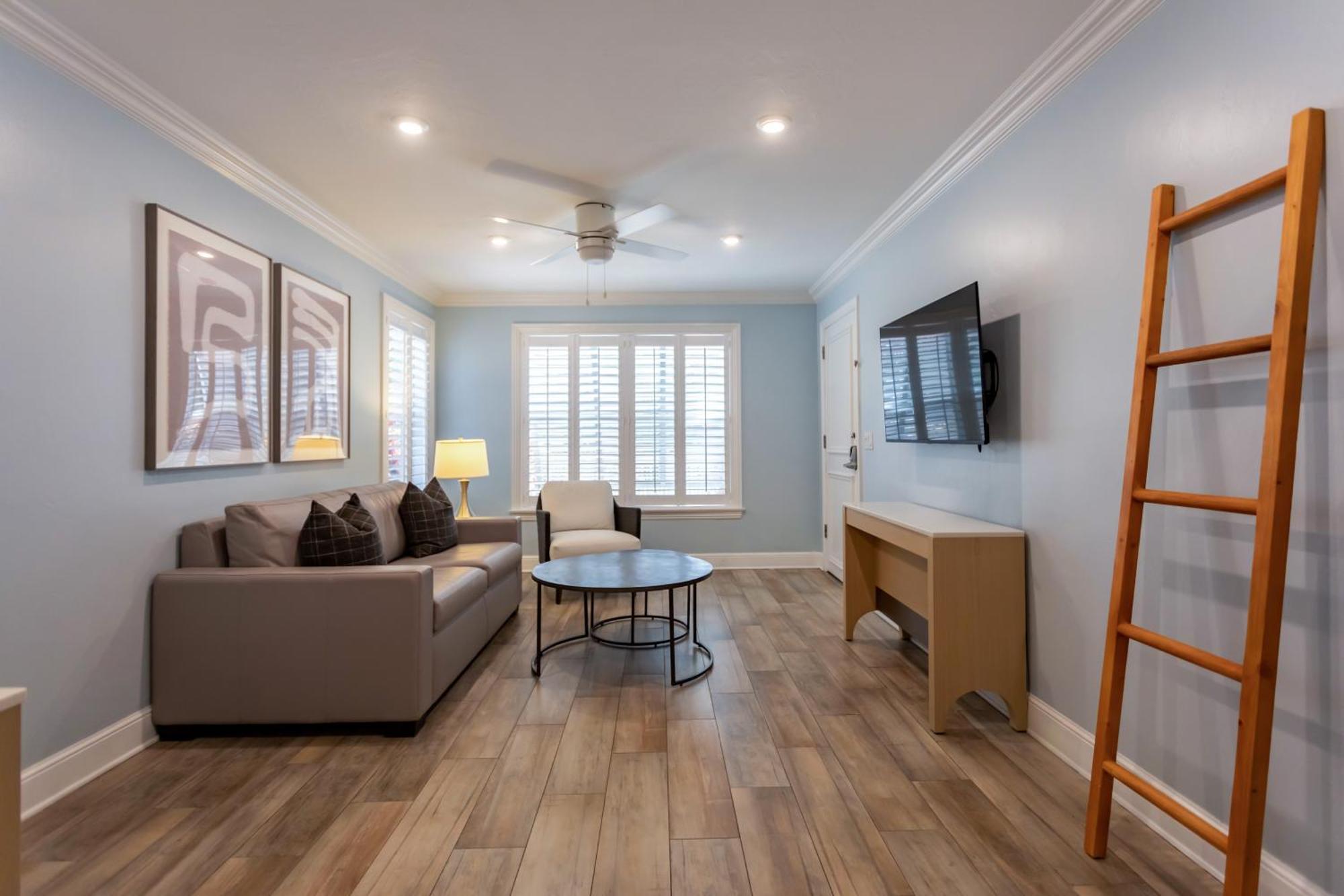 Where to Stay Near Boynton Inlet Park: 4 Central Hotels
