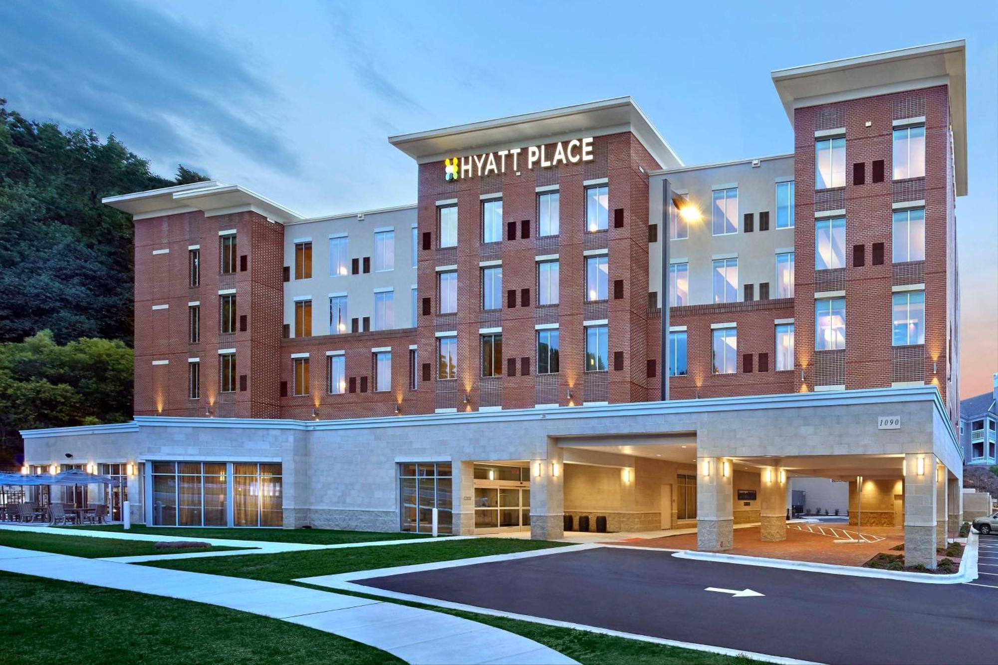 Where to Stay in Research Triangle: 4 Best Business Hotels