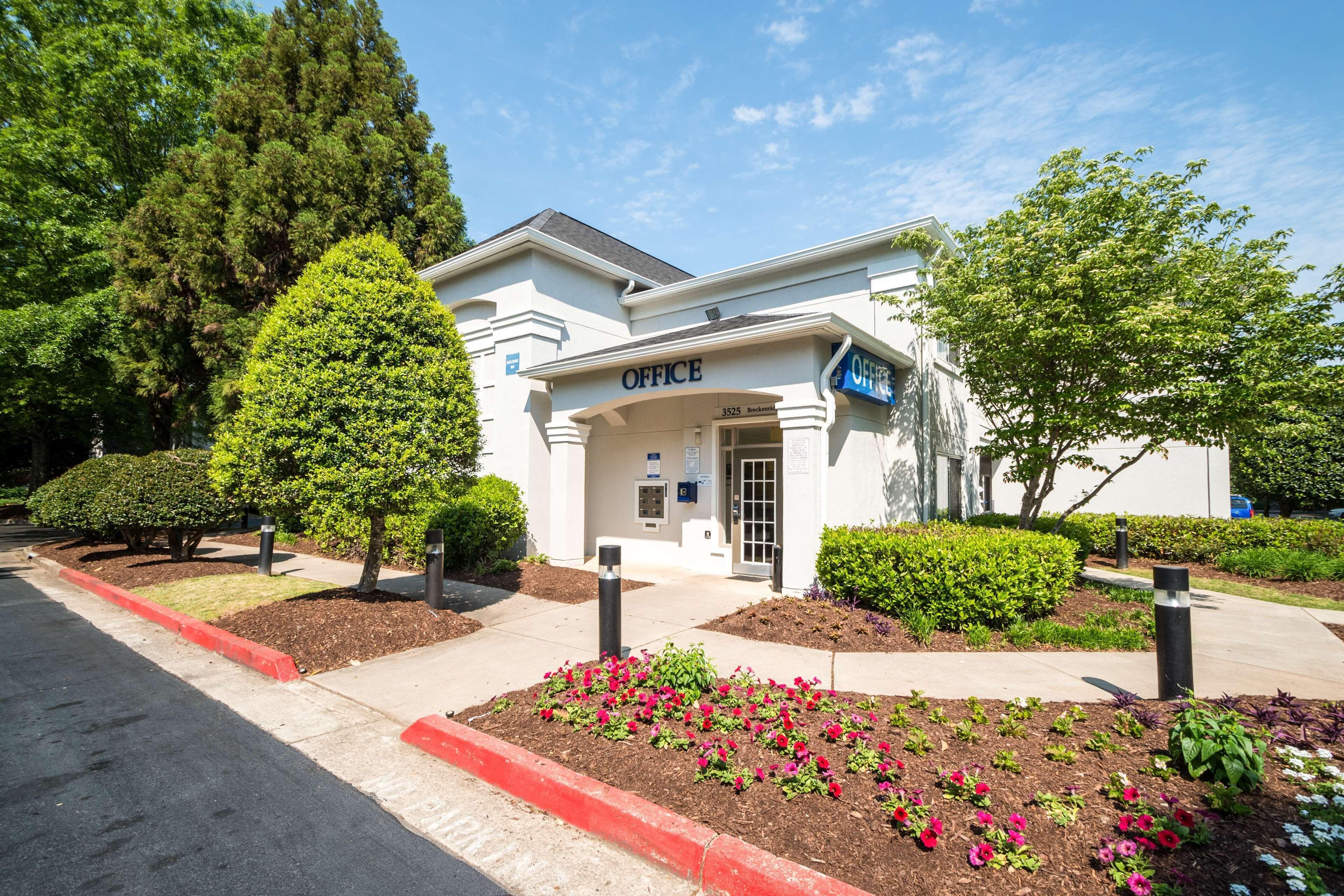 Staying Near McDaniel Farm Park: 4 Duluth Hotels Compared