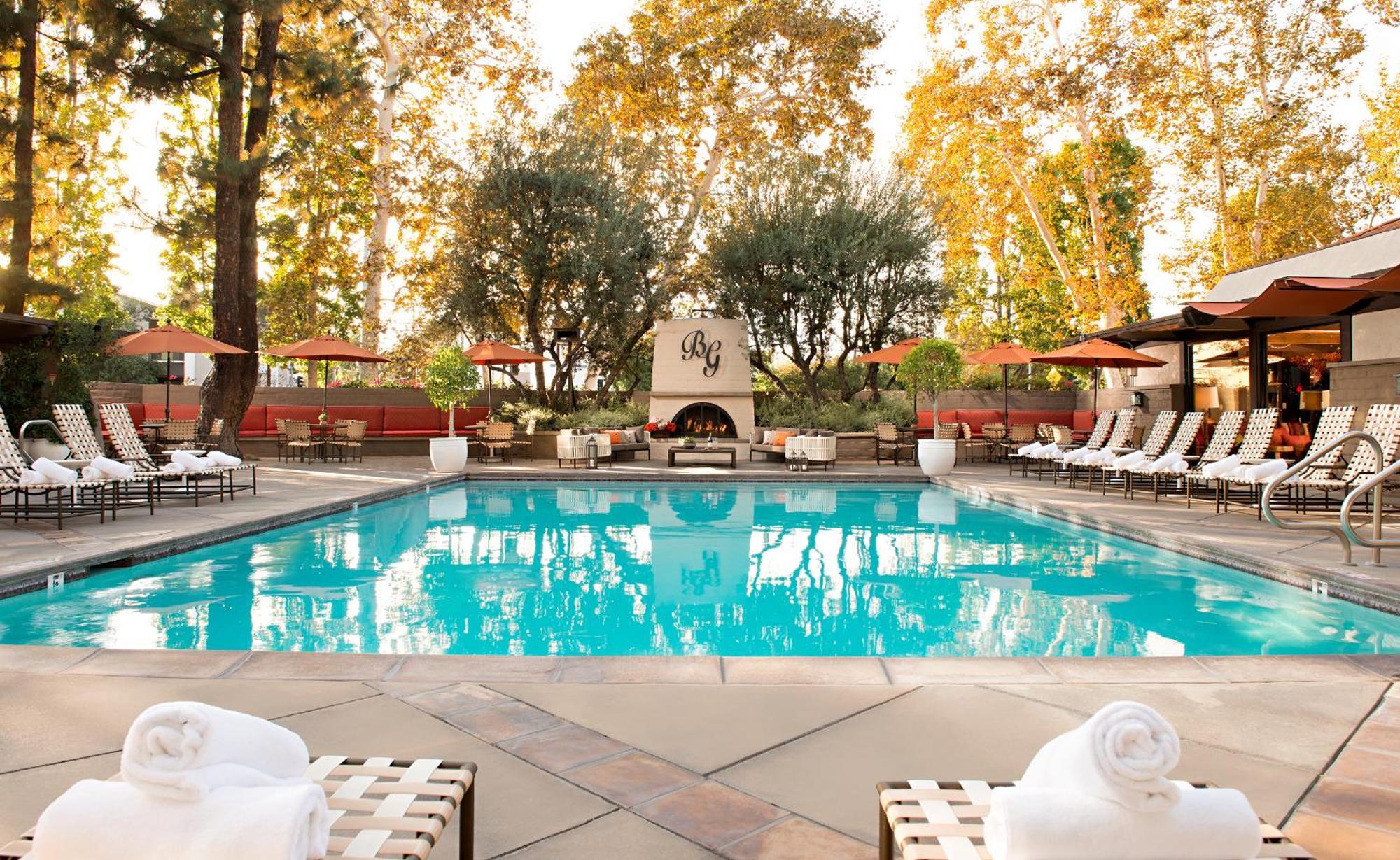 4 Business Hotels in Universal City Worth Booking